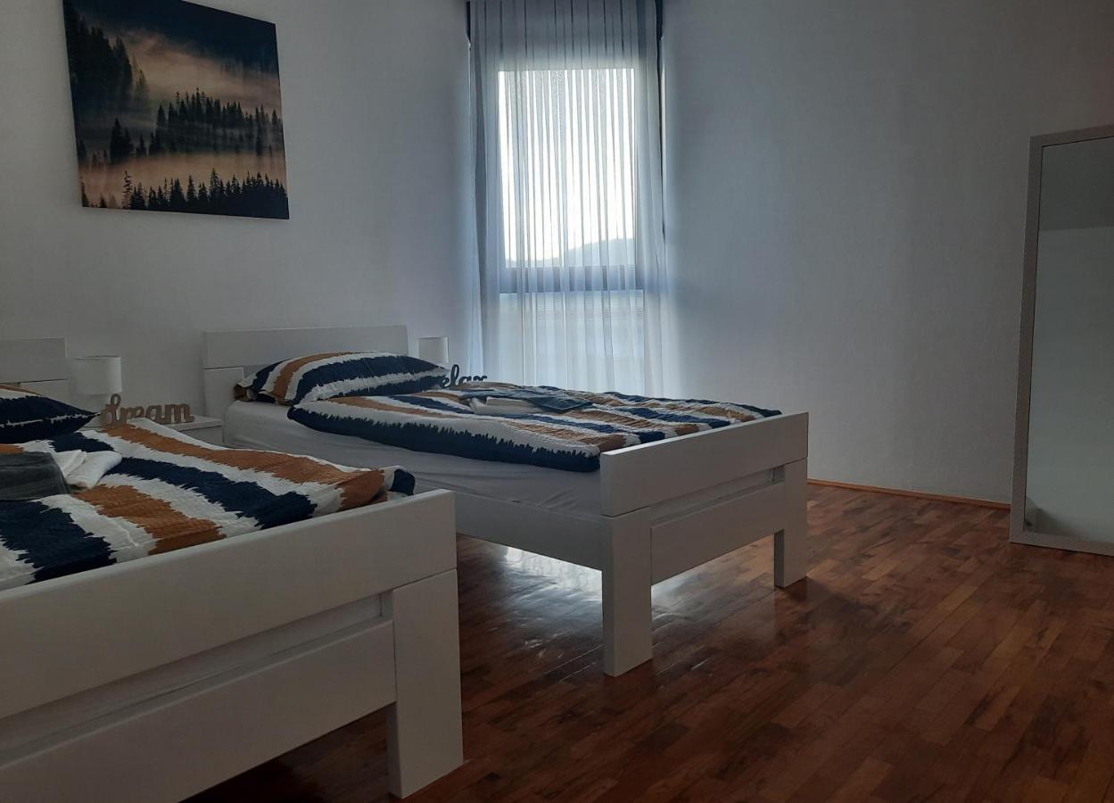 Apartman Peregrinus Korenica Buitenkant foto